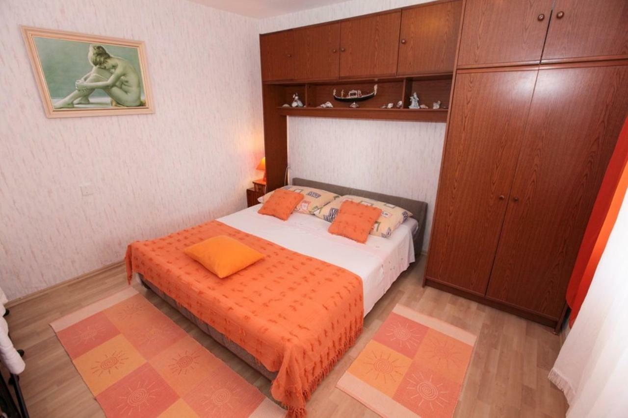 Apartments Damjan Брист Екстер'єр фото
